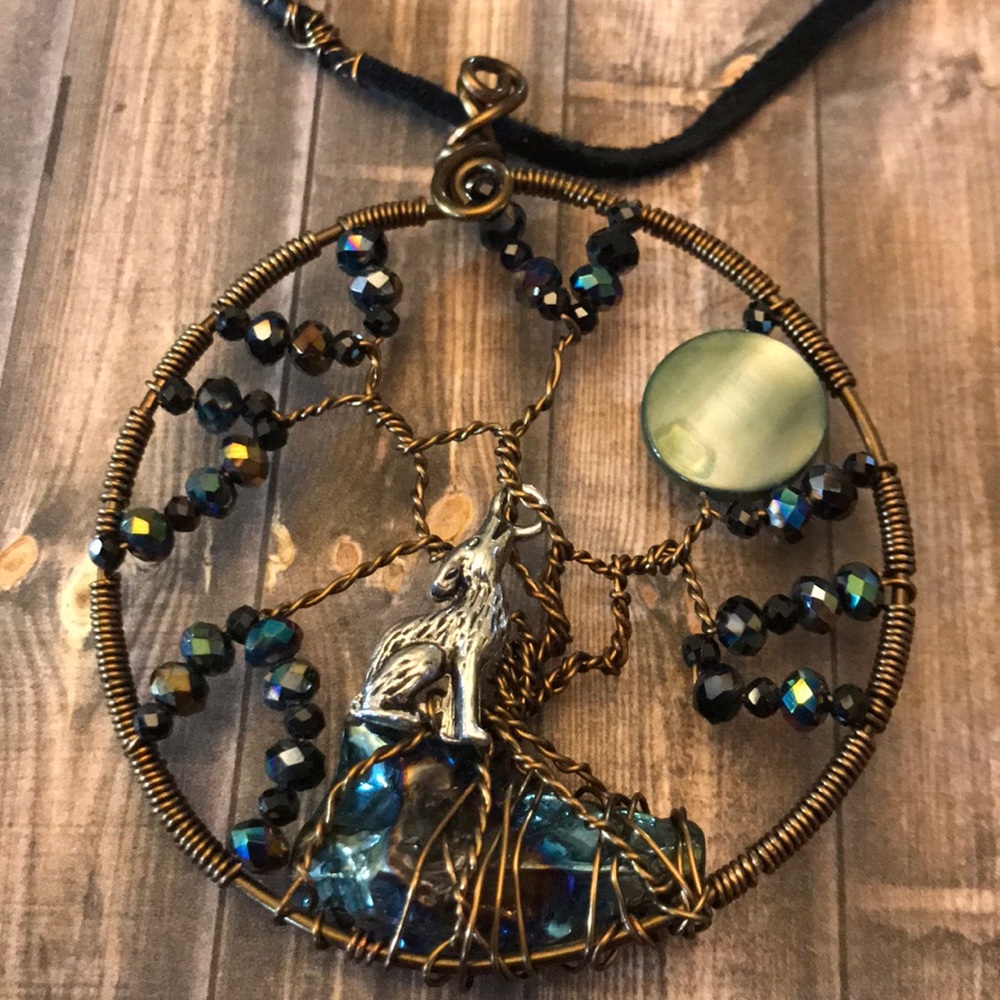 Wolf howling Tree of life Necklace